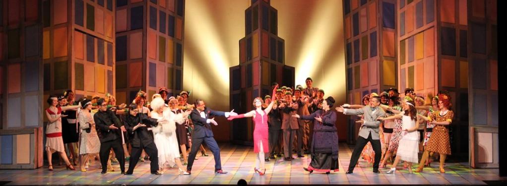 Photograph from Thoroughly Modern Millie - lighting design by Jason Salvin