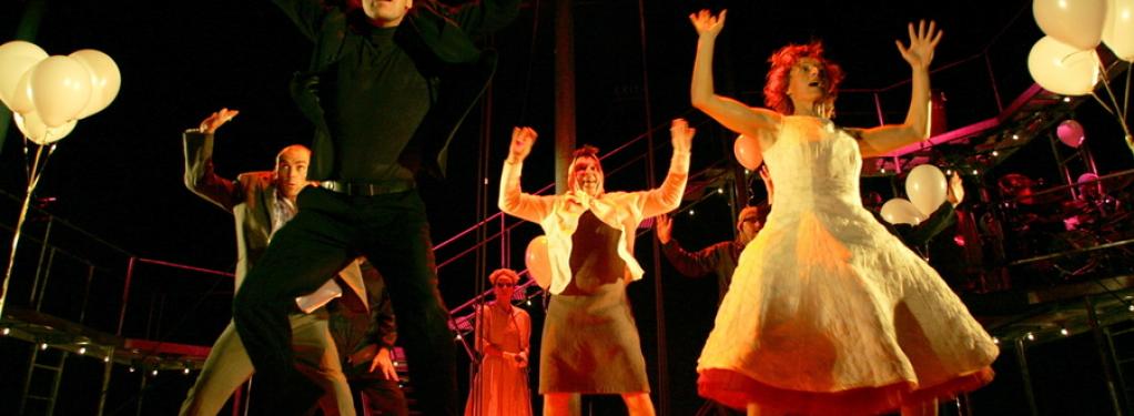 Photograph from Tristan and Yseult (2005-6) - lighting design by Alex Wardle