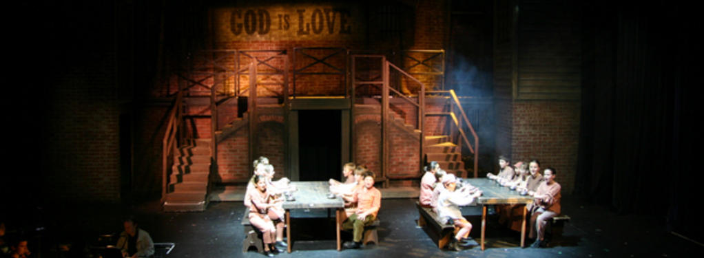 Photograph from Oliver! - lighting design by Peter Vincent