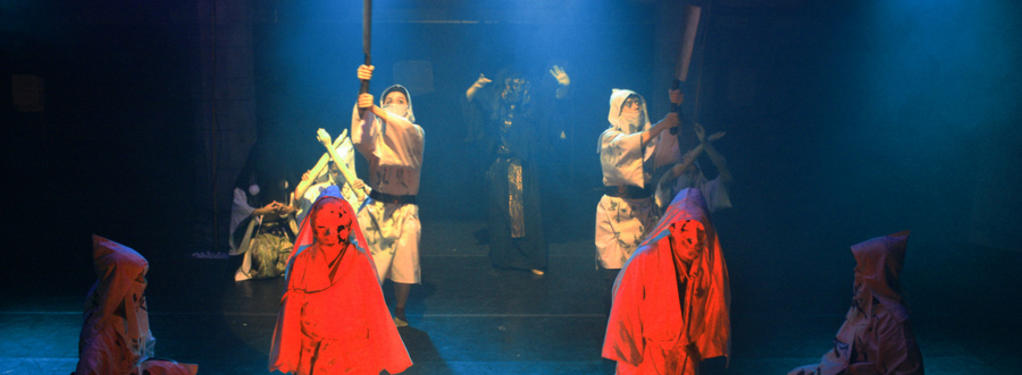 Photograph from The Feast of the Ants - lighting design by Azusa Ono