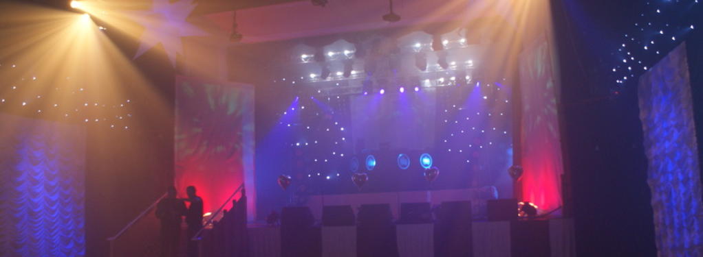 Photograph from Leicester Uni Summer Ball - lighting design by Pete Watts
