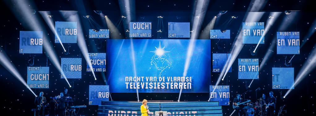 Photograph from Nacht van de Vlaamse Televisiesterren - lighting design by Luc Peumans
