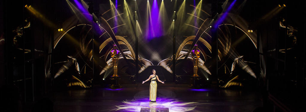 Photograph from The Bodyguard - lighting design by Luc Peumans
