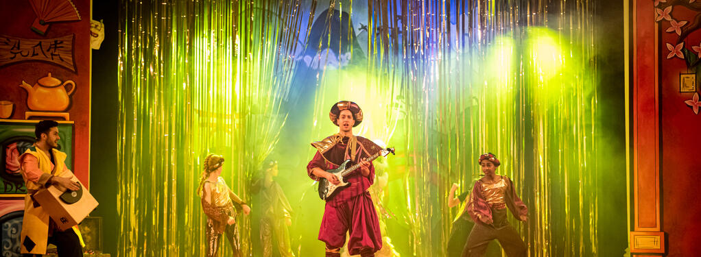Photograph from Aladdin - lighting design by JacobGowler