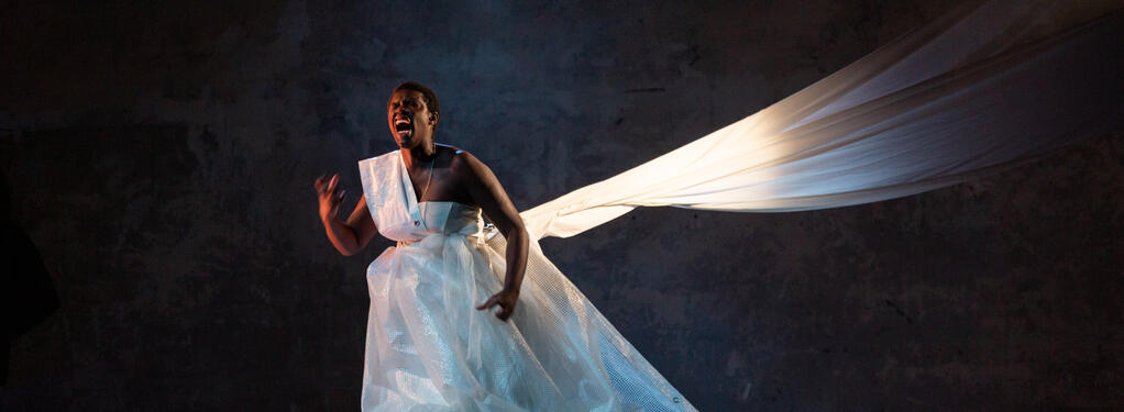Photograph from Faction Solo's ; MEDEA / DUENDE / DOUGLASS - lighting design by LucaPanetta