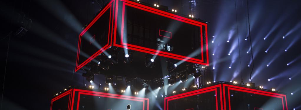 Photograph from Ricky Martin: One World Tour 2015/16 - lighting design by Richard Neville