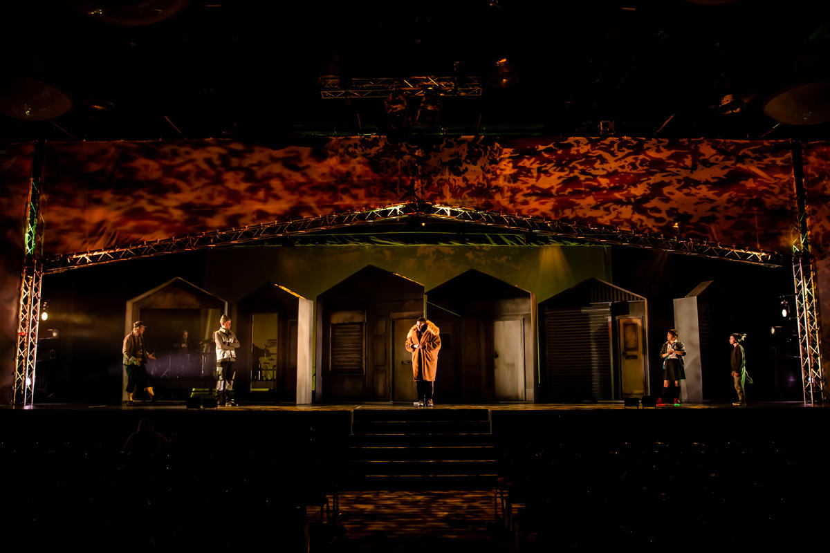 Photograph from The Wonderful Wizard of Oz - lighting design by Robbie Butler