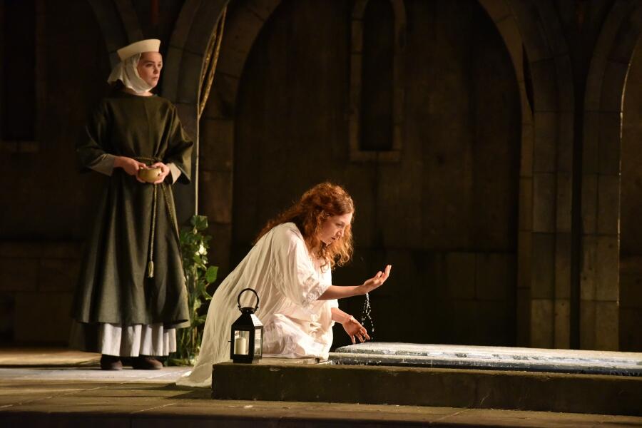 Photograph from Macbeth - lighting design by Peter Harrison