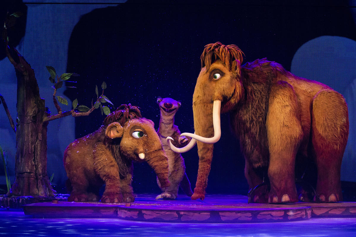Photograph from Ice Age Live - lighting design by Luc Peumans