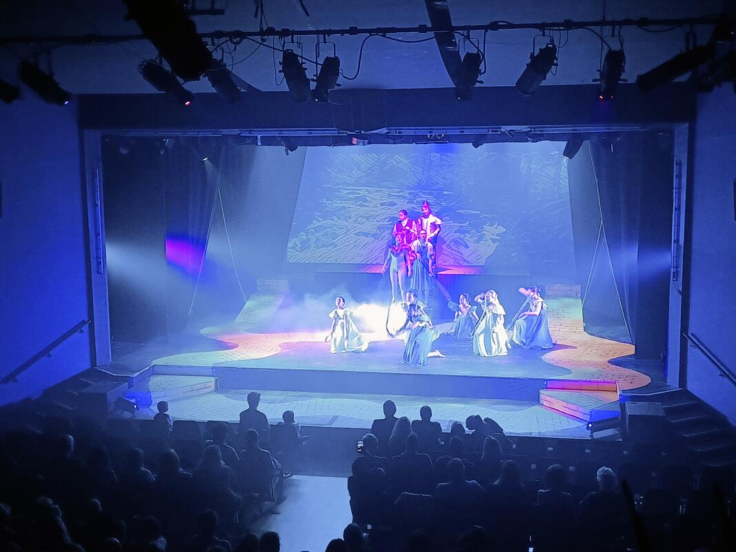 Photograph from The Wizard of Oz - lighting design by RobLuggar