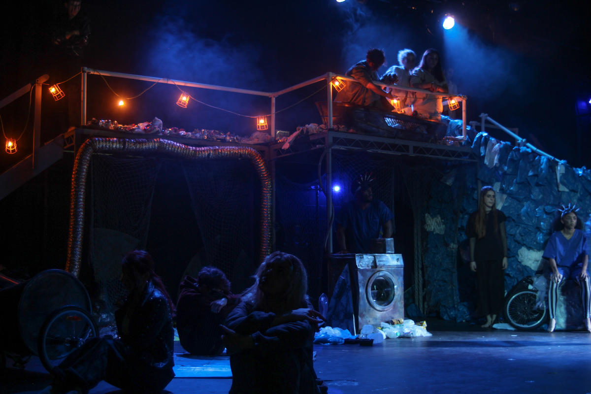Photograph from Queen Lear - lighting design by morgantevans